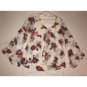 Detailed Flowy Top